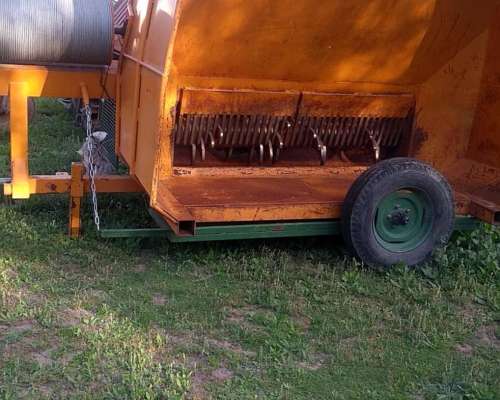 Embolsadora Usada de Forraje 9 Pies con Noria Metabel