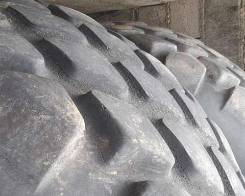 Vendo Cubiertas Varias Medidas 20-8-42/ 20-8-38/ 23.1.30