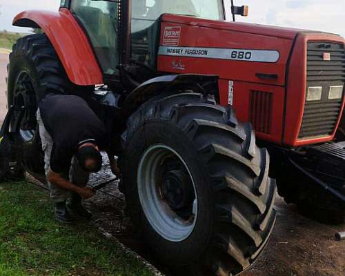 Massey Ferguson Modelo 680