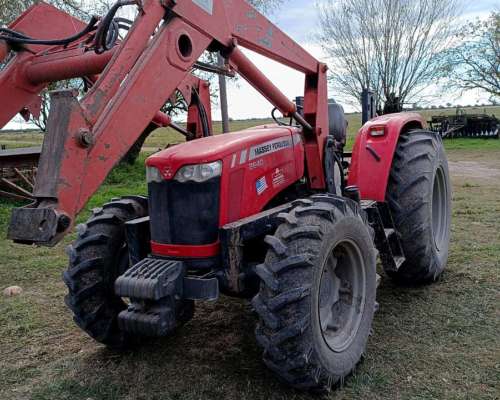 Tractor Massey Ferguson con Pala