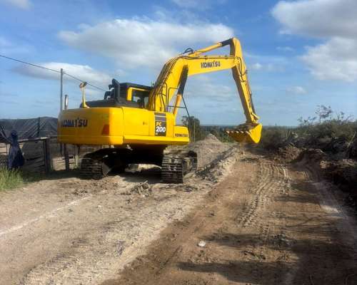 Komatsu PC 200 Reacondicionada 2024