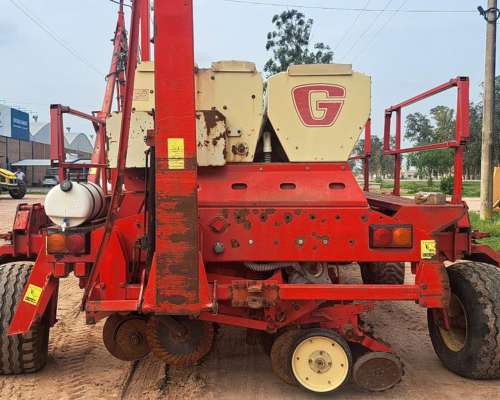 Sembradora Giorgi Precisa 8000 20-52 Neumática 2007 con Kit