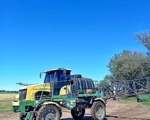 Pulverizadora Caiman SP 3228 año 2008 con Piloto Trimble