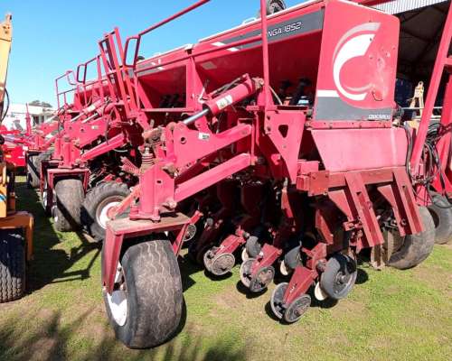 Sembradora Crucianelli, 18/52 Fert Simple,