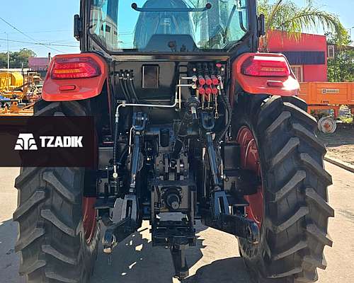 Tractor Hanomag Stark 800 con Cabina