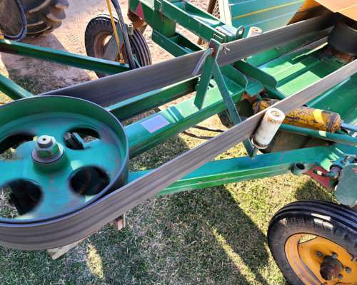 Desmalezadora e Hileradora 3mts a Corra. año 1998.