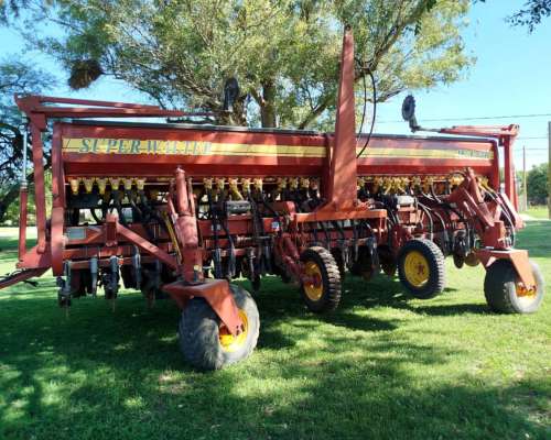 Sembradora de Granos Finos, Marca Super Walter