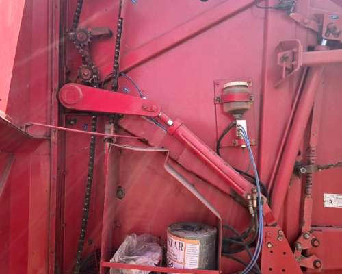 Rotoenfardadora Mainero Modelo 5880