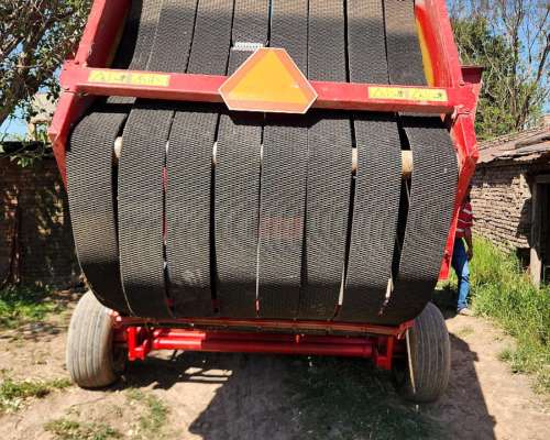 Rotoenfardadora Mainero 5880 Monitor