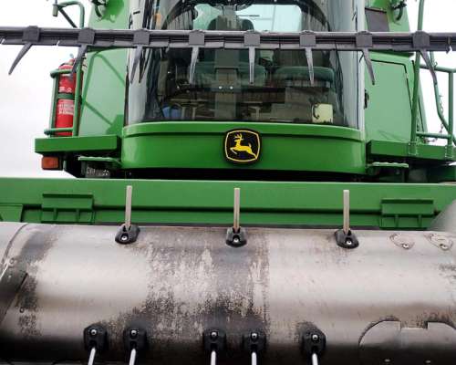 John Deere 9770 Sts. SD 635f. M 6600 HS. R 4700 HS. Piloto