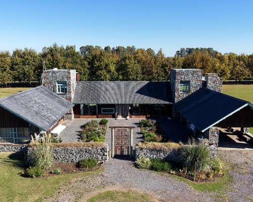9.948 M2. Exclusiva Chacra de Estilo Campo en la Macarena