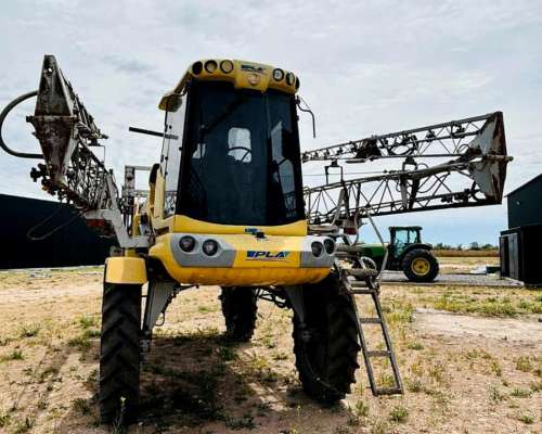 Pulverizadora Autopropulsada Pla MAP II 2700 año 2007.