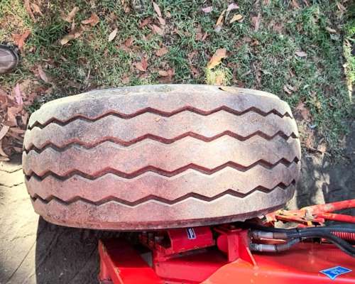 Rotoenfardadora Mainero 5880 con Monitor