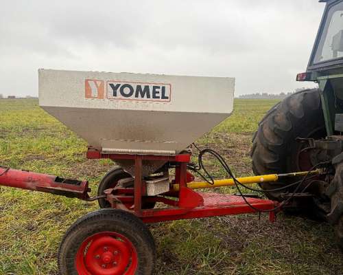Fertilizadora Yomel 1050 Seminueva