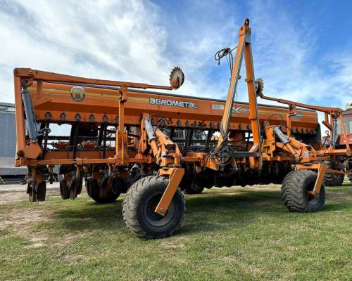 Sembradora Agrometal 13 a 52 año 2013