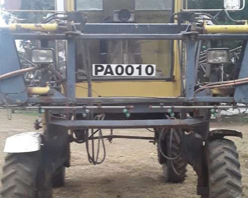 Pulverizadora Pla de 2000 Lts. año 1992. Motor Mercedes 1112