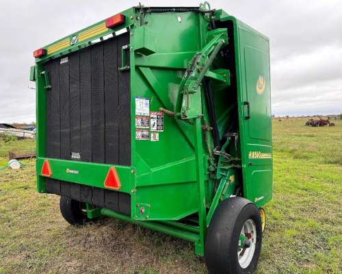 Rotoenfardadora Montecor M 8560 Usada