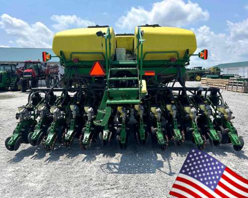 Plantadora John Deere DB60 2012 - 6.970 Has de USO
