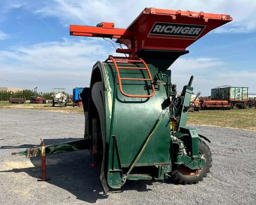 Embolsadora Richiger R990 año 2016