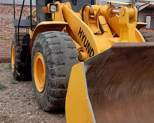 Hyundai HL 760, con 3 Mts