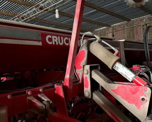 Sembradora Crucianelli Pionera 30 a 23