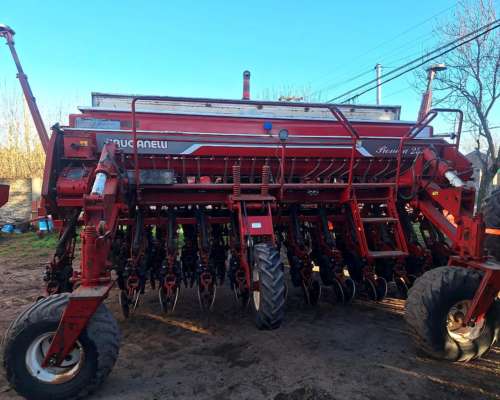 Sembradora Marca Crucianelli, Modelo Pionera 2520, Doble FER