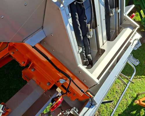 Fertilizador Autopropulsado Jacto Uniport 5030