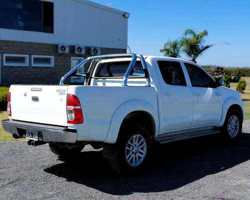 Toyota Hilux SRV 4X2 2015 - 245.000 km