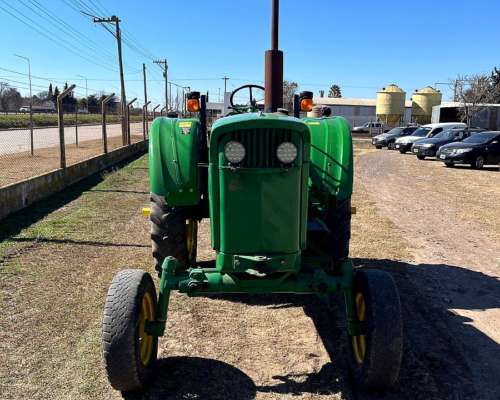 Tractor John Deere 2420 - 66hp - muy Bueno