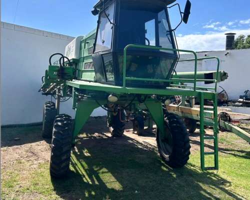 Pulverizadora Metalfor Modelo MF 2500