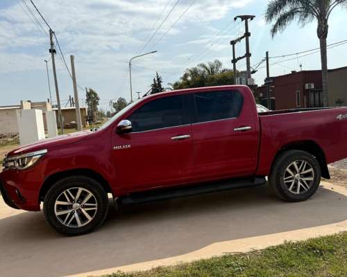 Toyota Hilux 4X4 D/C SRX 2.8 TDI 6 M/T