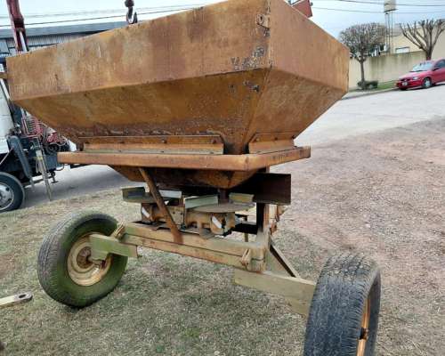 Fertilizadora VG 1000 Grosspal