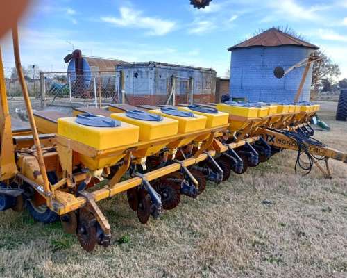 Sembradora Agrometal TX 14 a 70 con Monitor