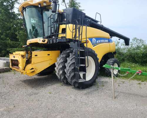 Cosechadora New Holland CR 8090 – año 2012 – 4X4