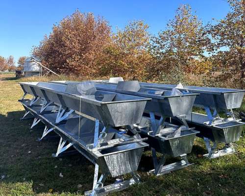 Bebederos / Aguadas de 1.5 Mts Galvanizados en Caliente