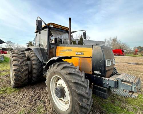 Tractor Valtra Bh180, Mod 2005.