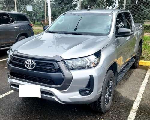 Camioneta Hilux SR 4X4 2024