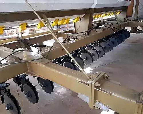 Fertilizadora Incorporadora Schiarre 70-52