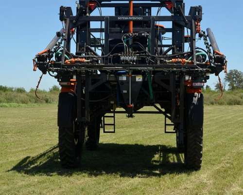 Pulverizador Praba AR 3.4 S2 , de 3400 Lts de Capacidad.