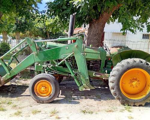 Tractor John Deere con Pala