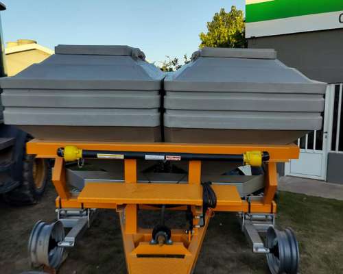 Fertilizadora de Arrastre 3000 EDR Nueva
