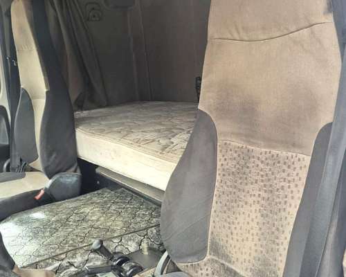 Camión Renault Premium 320 DXI