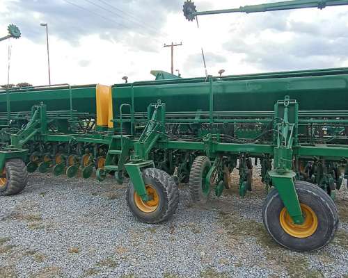 Sembradora Pierobon MD 21-48 Monodisco