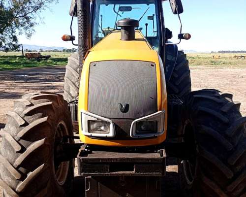 Tractor Valtra BH 145 año 2009