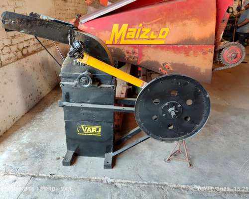 Moledora de Granos. Marca Miretti. 2200 Rpm. a Toma Fuerza.