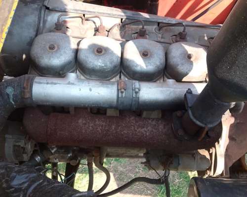 Fertilizadora Barbuy, de 2200 Kilos