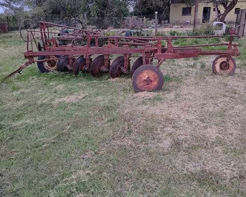 Vendo Arado de 5 Discos Grandes