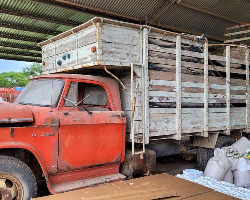 Camion Dodge 400 Motor Perkins 6 CIL