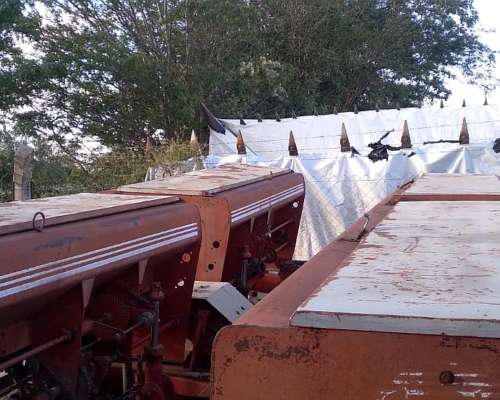 Semb. Marca Apache Modelo 9000 de 25 a 17.5cm, con Alfalfero