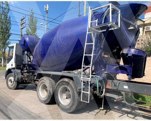 Camión con Mixer Iveco Eurocargo (id559)